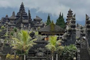 scenic east besakih temple tour (3)